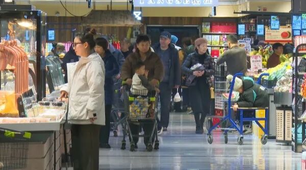 新春走基层 | 280万消费补贴“精准滴灌” 激活乌苏新春消费“新引擎”