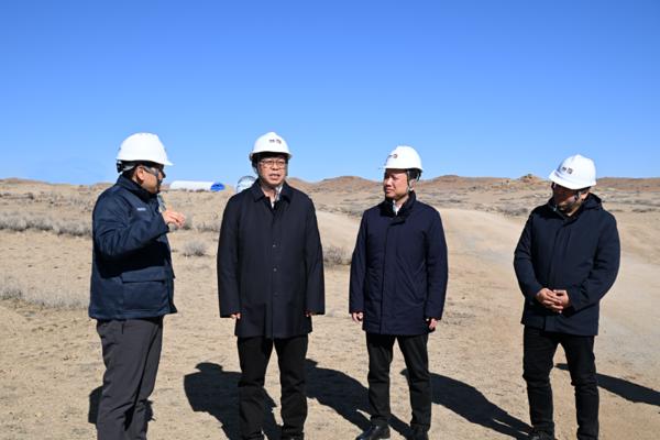 支现伟在托里县开展重大项目开复工大调研、大促进活动时强调  能早则早 能快则快 跑出塔城项目建设“加速度”  奋力实现一季度“开门红”