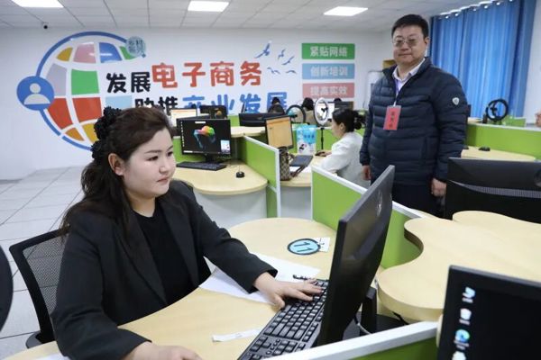 能力提升·奋进争先 | 以赛选才 以策留才—— 额敏“赛展演会”为新职业储备技能人才