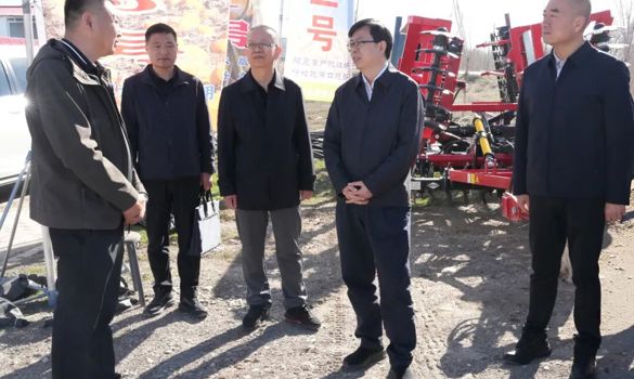 支现伟在塔城市调研春耕生产工作时强调 抓紧抓实春季农业生产 加快推进科技赋能 不断提升农业现代化水平