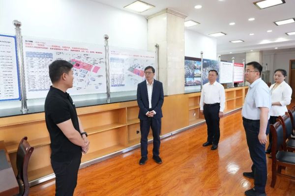 支现伟在地区教育、卫生领域调研时强调  用心办好人民满意教育  用情守护各族群众健康  不断满足人民群众对美好生活的向往