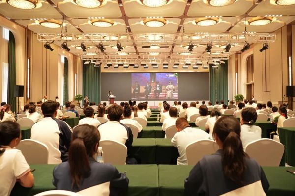 以琴为桥促交流 丝路回响向世界 ——“一带一路”国际手风琴文化交流活动在塔城举办